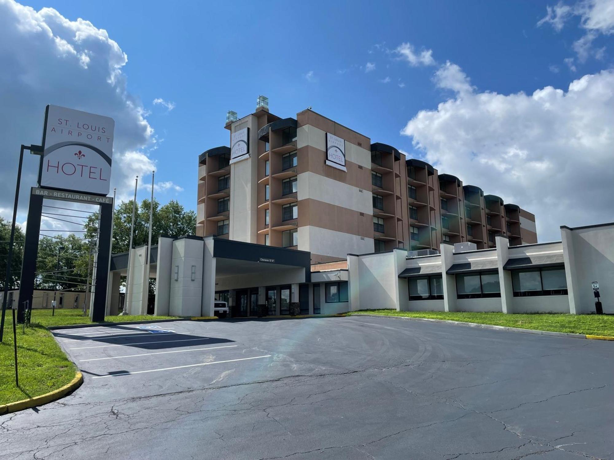 Saint Louis Airport Hotel Woodson Terrace Exterior foto